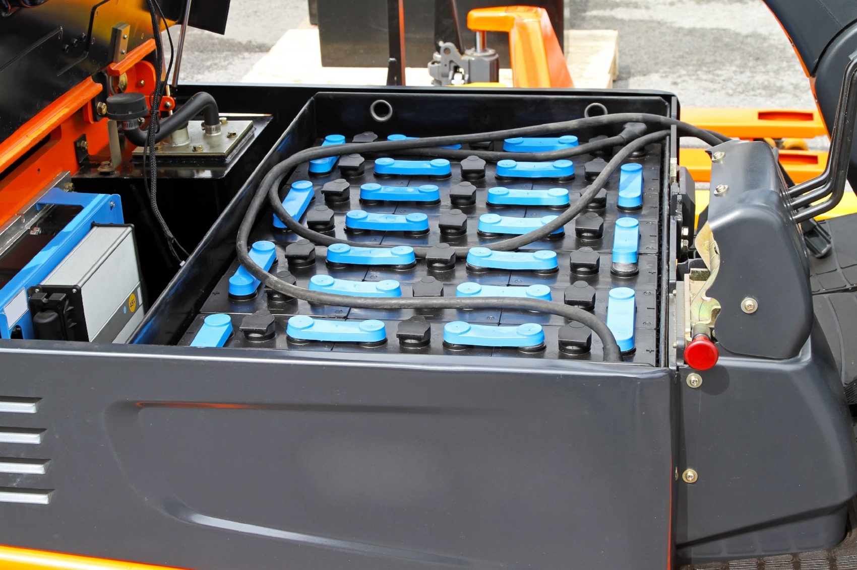 Avoid These 3 Costly Forklift Battery Charging Mistakes